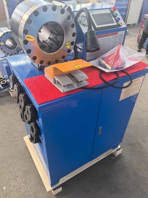 سیستم کنترل PLC 2 اینچ مدل بالا آبی رنگ 10 Dies هیدرولیک لوله Crimping ماشین با 600T Crimping نیروی