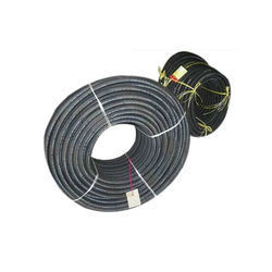 قیمت خوب لوله لاستیکی هیدرولیک 6 میلی متری صنعتی Sae100 شیلنگ لاستیکی انعطاف پذیر هیدرولیک سه گانه آنلاین