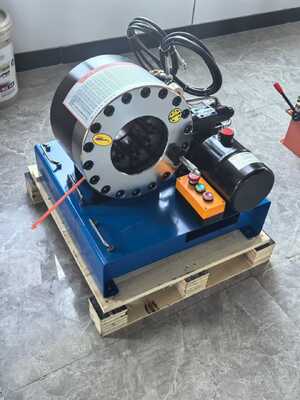 قیمت خوب 12V/24V Voltage Hydraulic Hose Crimping Machine For Car Loading With 600T Crimping Force And 10 Dies آنلاین