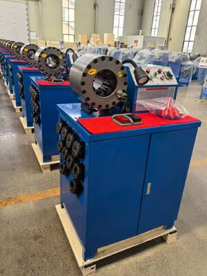 اندازه چین دار 2 اینچی آبی رنگ به قطر شیلنگ داخلی 2.5 اینچ دستگاه چین دار خرطومی شیلنگ لاستیکی نیروی چین دار Big Force 600T با برد 6-51 میلی متر و 10 قالب قابل تعویض با ابزارهای قالب با تغییر سریع