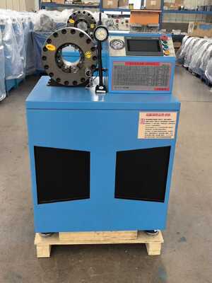 قیمت خوب رنگ آبی آسمانی 2 اینچی طراحی زیبا 600T نیروی چین دار آبی رنگ اندازه چین دار رسیدن به 2.5 اینچ با تغییر سریع ابزارهای قالب دستگاه چین دار شلنگ لاستیکی با برد 6-51 میلی متر و 10 قالب قابل تعویض آنلاین