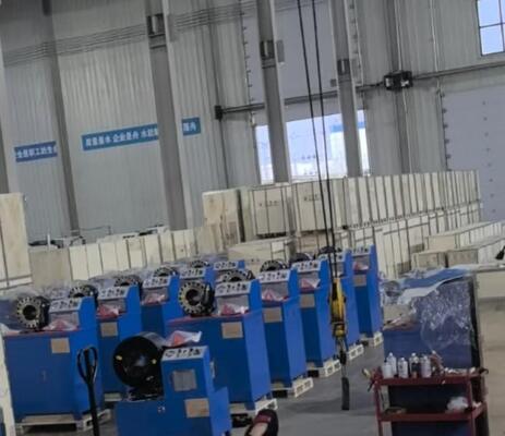 قیمت خوب دستگاه چین دار شلنگ لاستیکی نیروی چین دار 2 اینچی 600T با دقت 0.01 میلی متر و برد 6-51 میلی متر برای شلنگ شلنگ هیدرولیک آنلاین